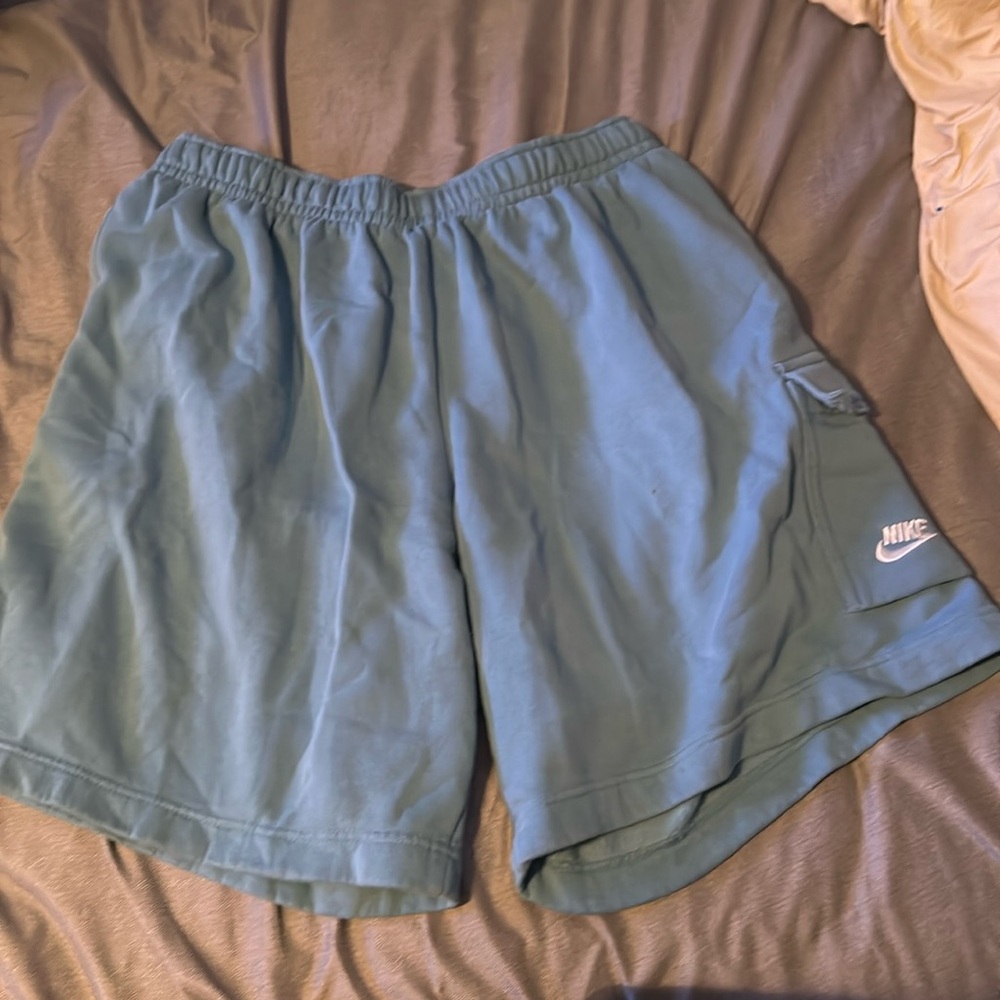 xl nike cargo shorts